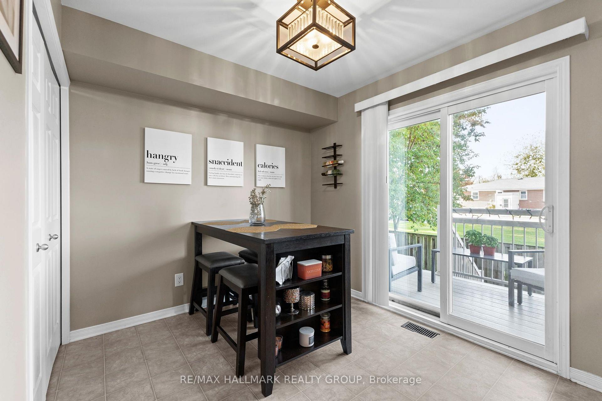 Photo 19 of 358 Galston Private, Ottawa, Mer Bleue/Bradley Estates/Anderson Park — HOMEH
