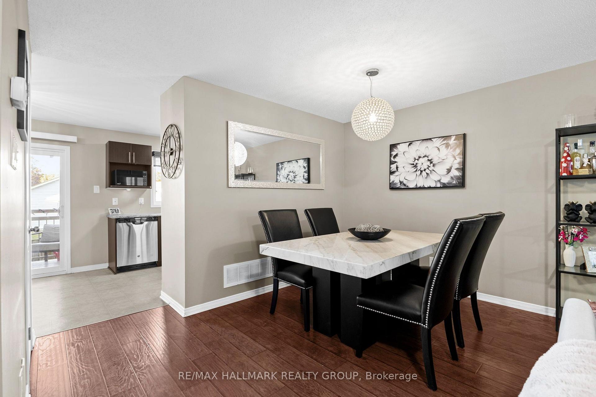 Photo 23 of 358 Galston Private, Ottawa, Mer Bleue/Bradley Estates/Anderson Park — HOMEH