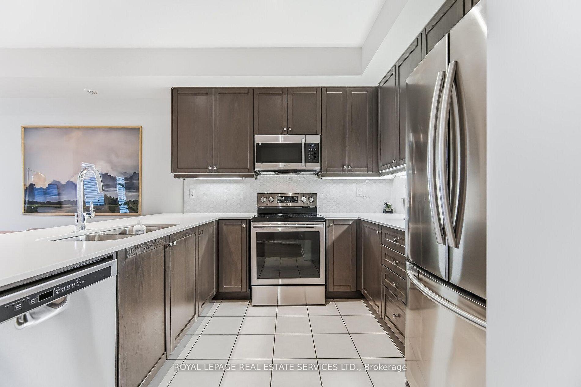 Photo 6 of Unit 402, 8 Drummond Street, Etobicoke, Mimico — HOMEH
