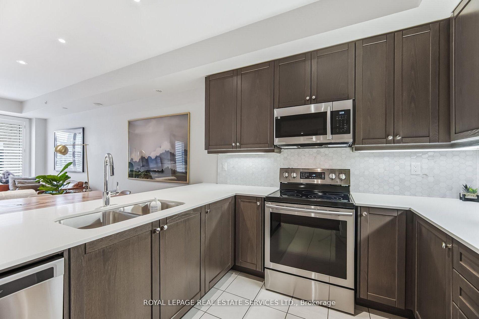 Photo 7 of Unit 402, 8 Drummond Street, Etobicoke, Mimico — HOMEH
