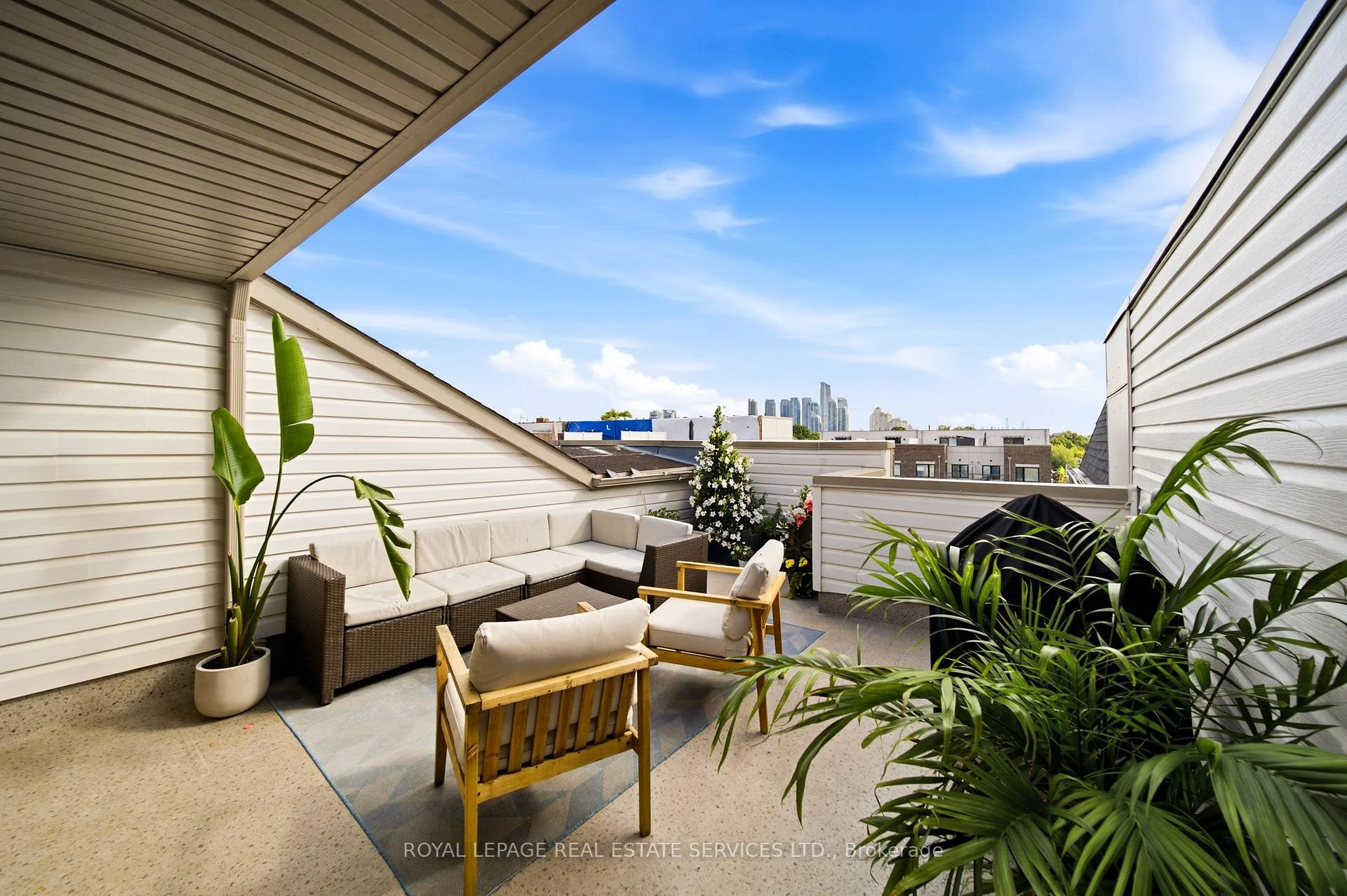 Photo 36 of Unit 402, 8 Drummond Street, Etobicoke, Mimico — HOMEH