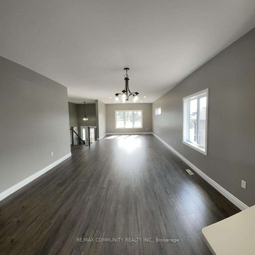 Photo 6 of 10 Redwood Drive, Belleville, Thurlow Ward — HOMEH