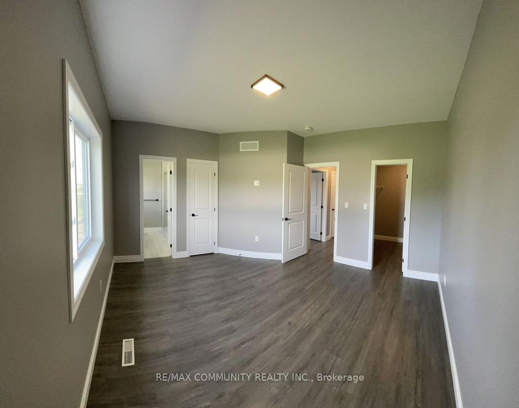 Photo 14 of 10 Redwood Drive, Belleville, Thurlow Ward — HOMEH