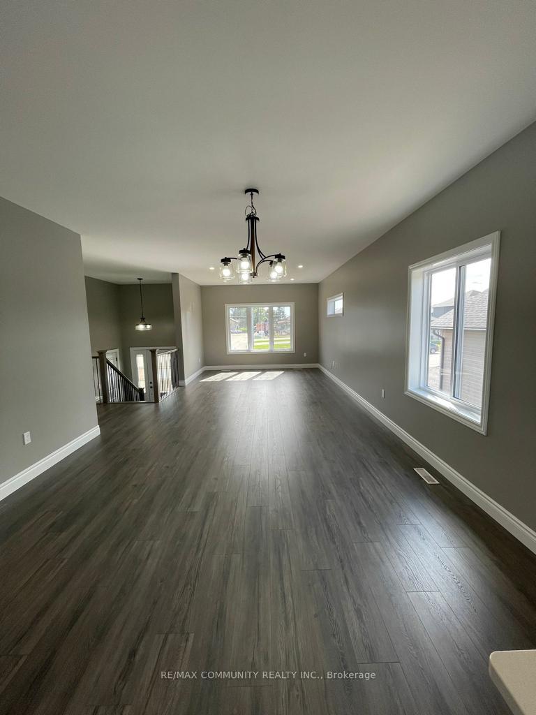 Photo 18 of 10 Redwood Drive, Belleville, Thurlow Ward — HOMEH