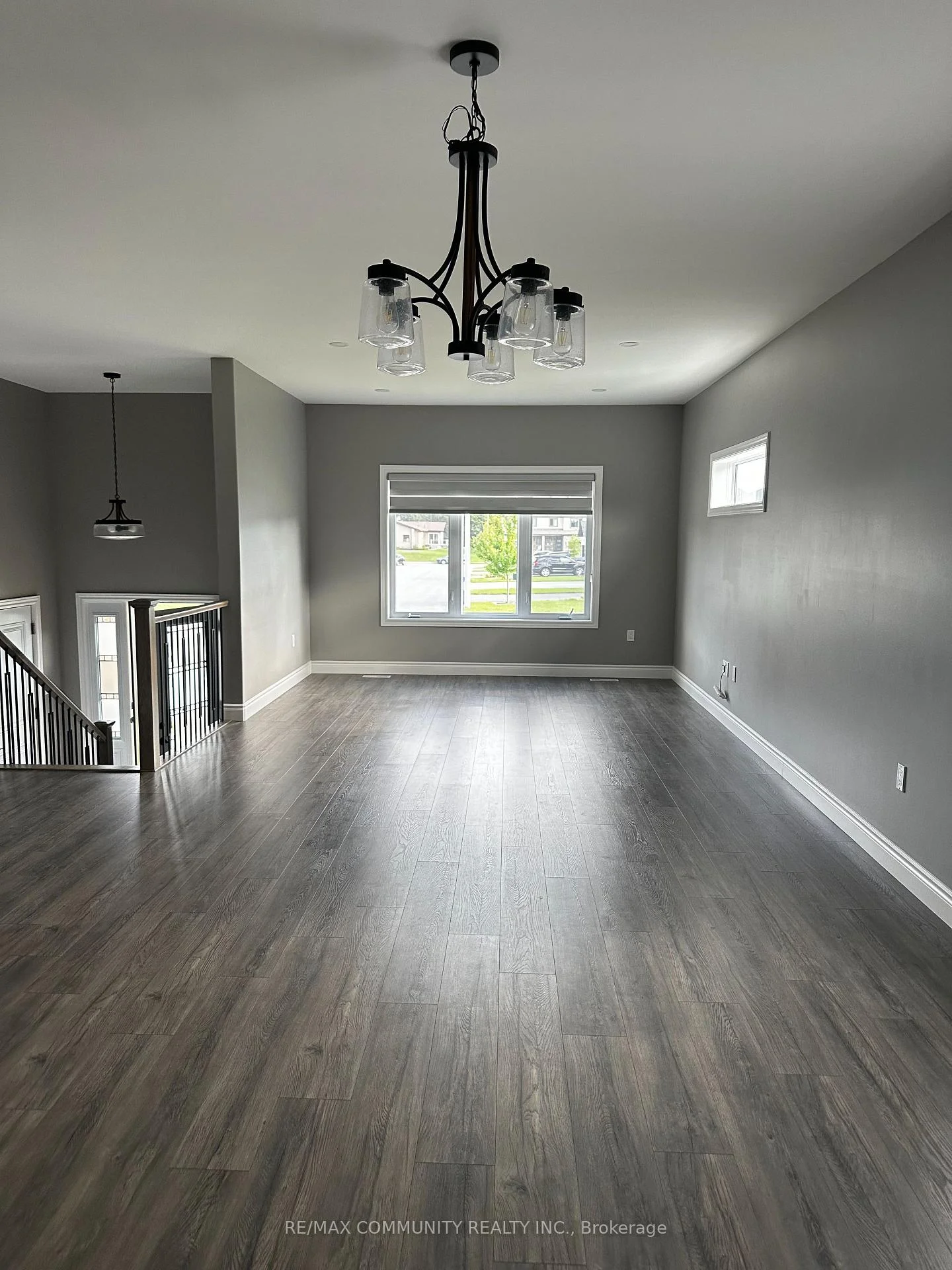 Photo 3 of 10 Redwood Drive, Belleville, Thurlow Ward — HOMEH