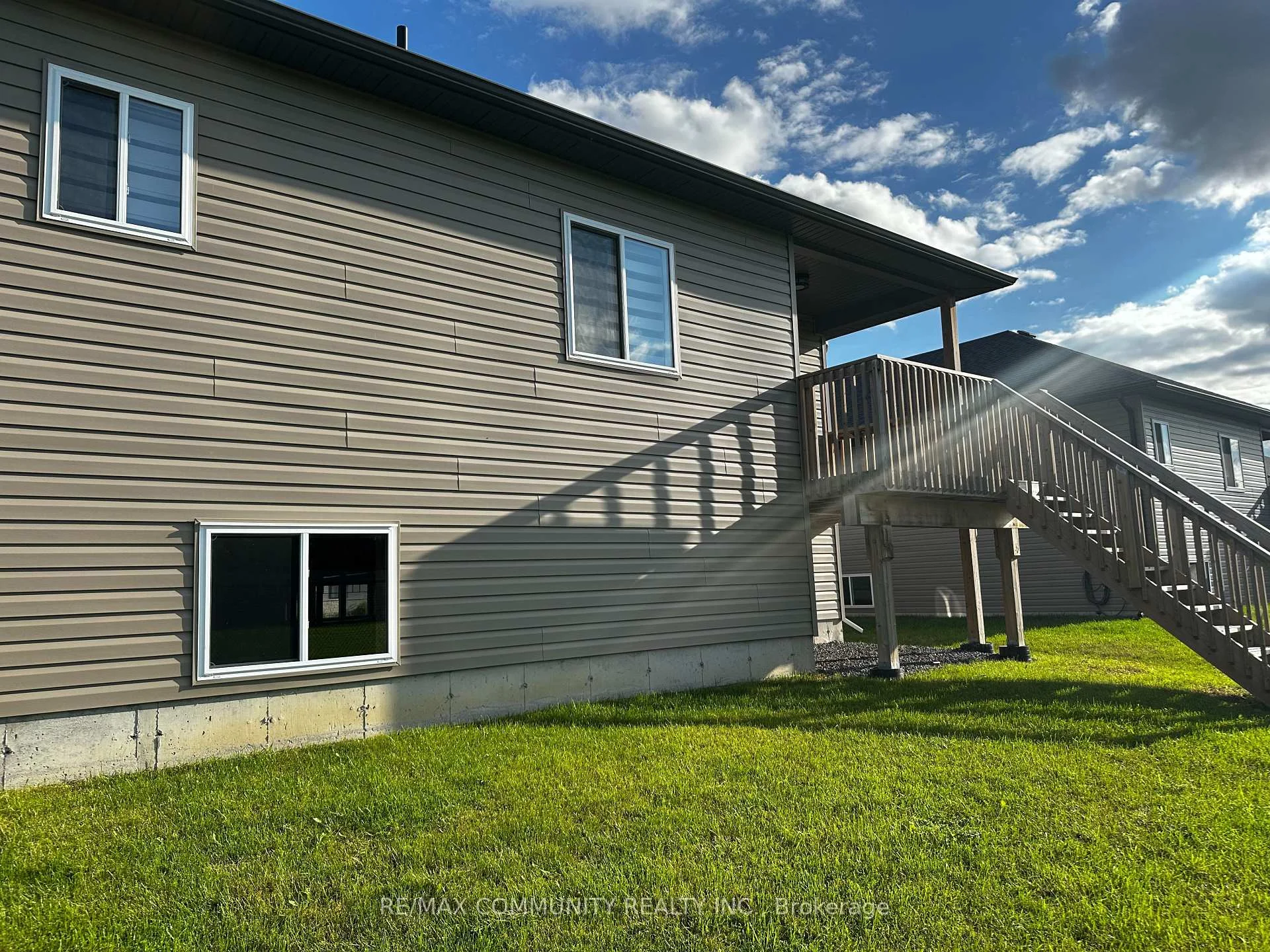 Photo 23 of 10 Redwood Drive, Belleville, Thurlow Ward — HOMEH