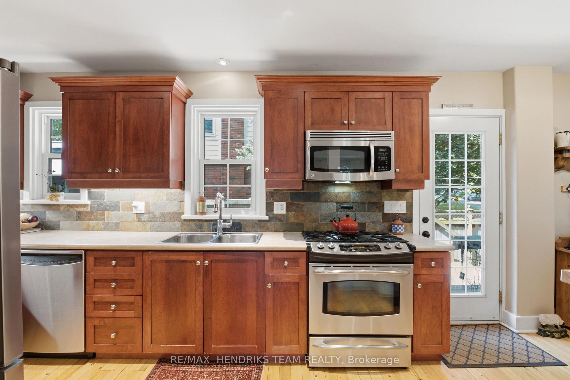 Photo 9 of 138 Kathleen Street, Guelph, Exhibition Park — HOMEH