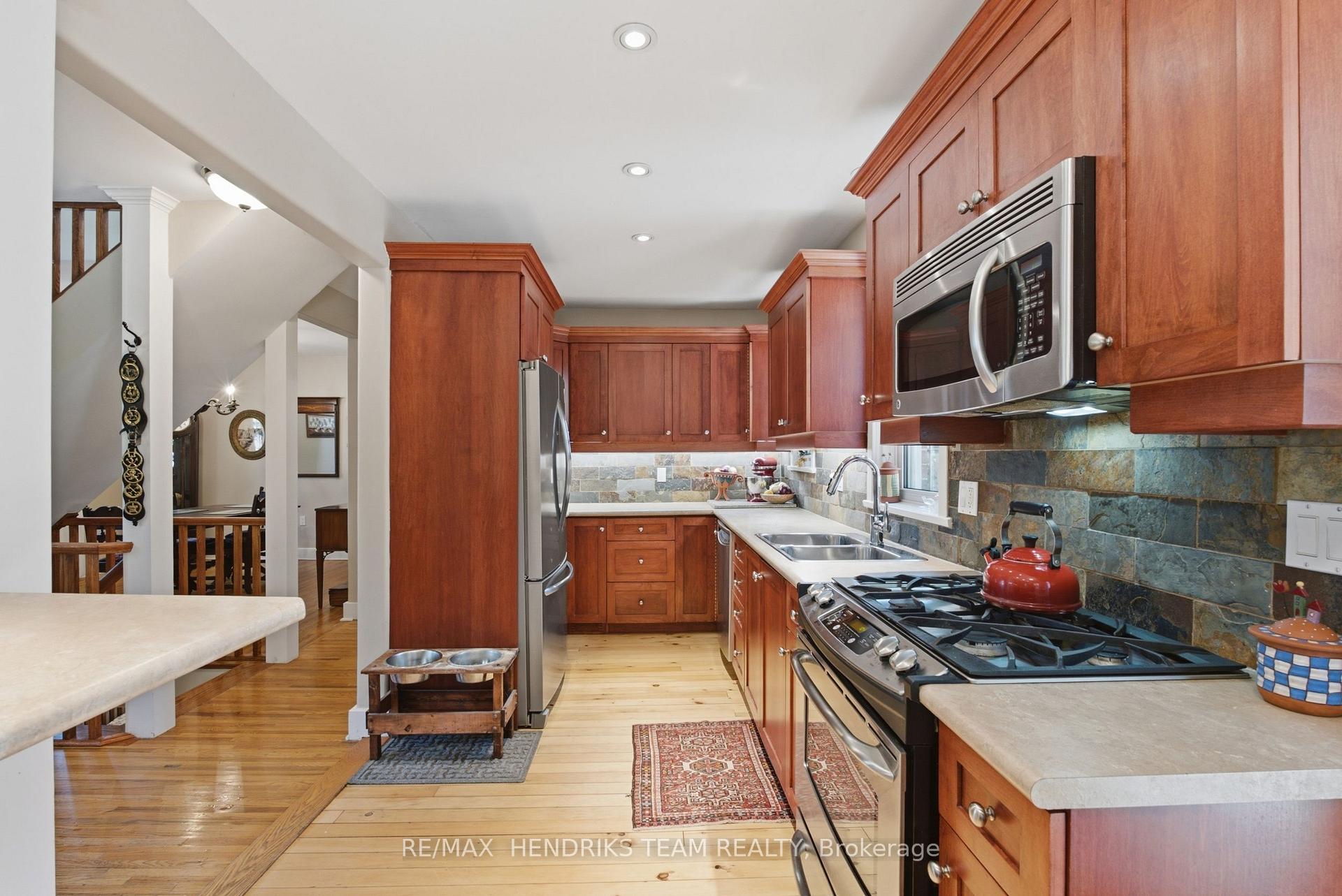 Photo 11 of 138 Kathleen Street, Guelph, Exhibition Park — HOMEH