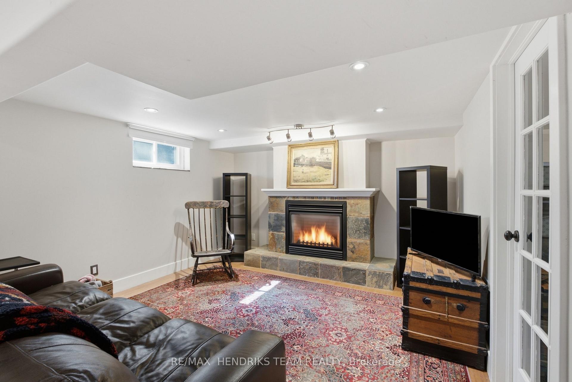 Photo 28 of 138 Kathleen Street, Guelph, Exhibition Park — HOMEH