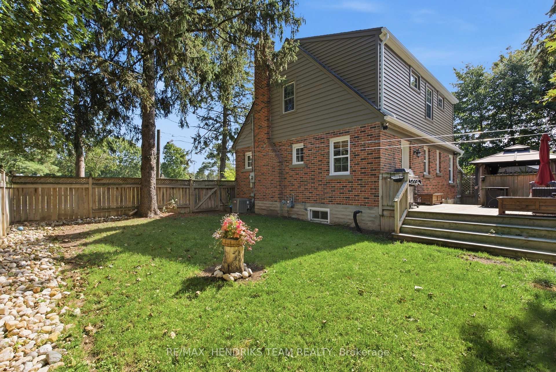 Photo 37 of 138 Kathleen Street, Guelph, Exhibition Park — HOMEH