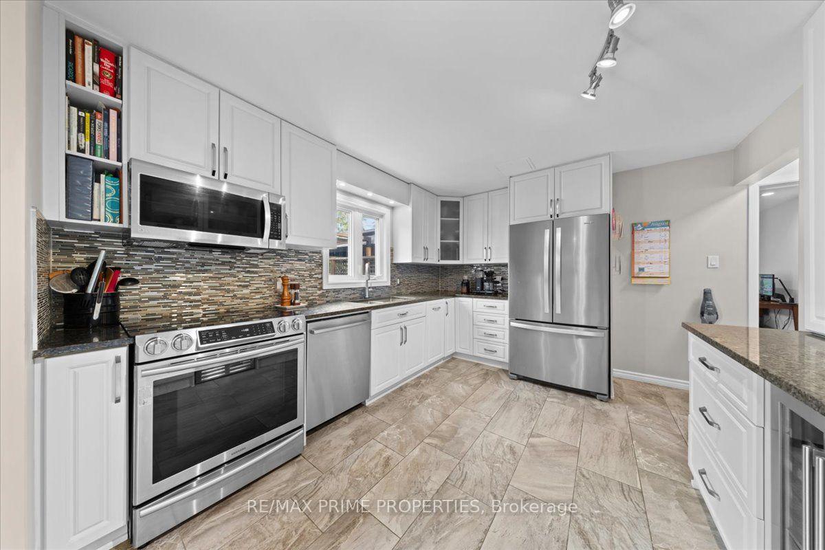 Photo 11 of 1009 Driftwood Crescent, Ottawa, Convent Glen — HOMEH