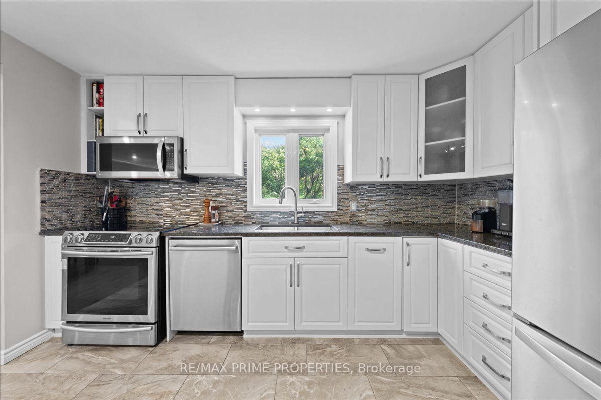 Photo 13 of 1009 Driftwood Crescent, Ottawa, Convent Glen — HOMEH