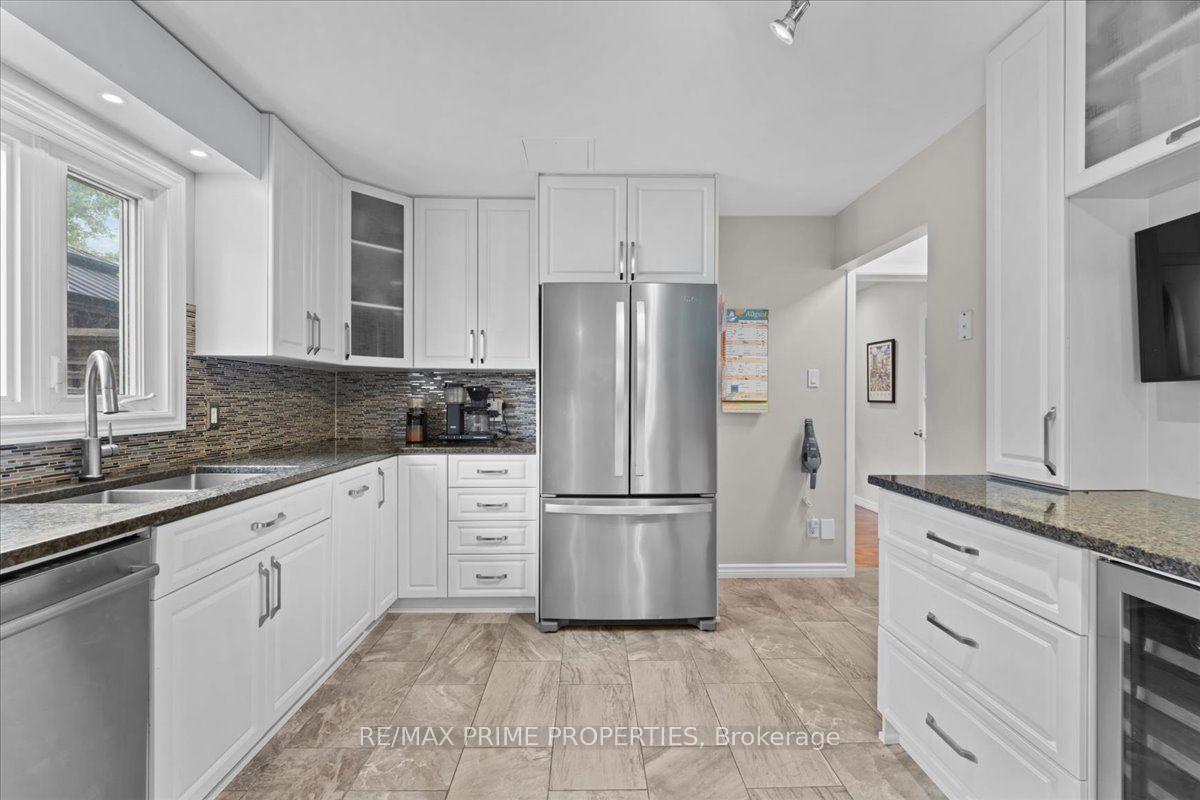 Photo 14 of 1009 Driftwood Crescent, Ottawa, Convent Glen — HOMEH