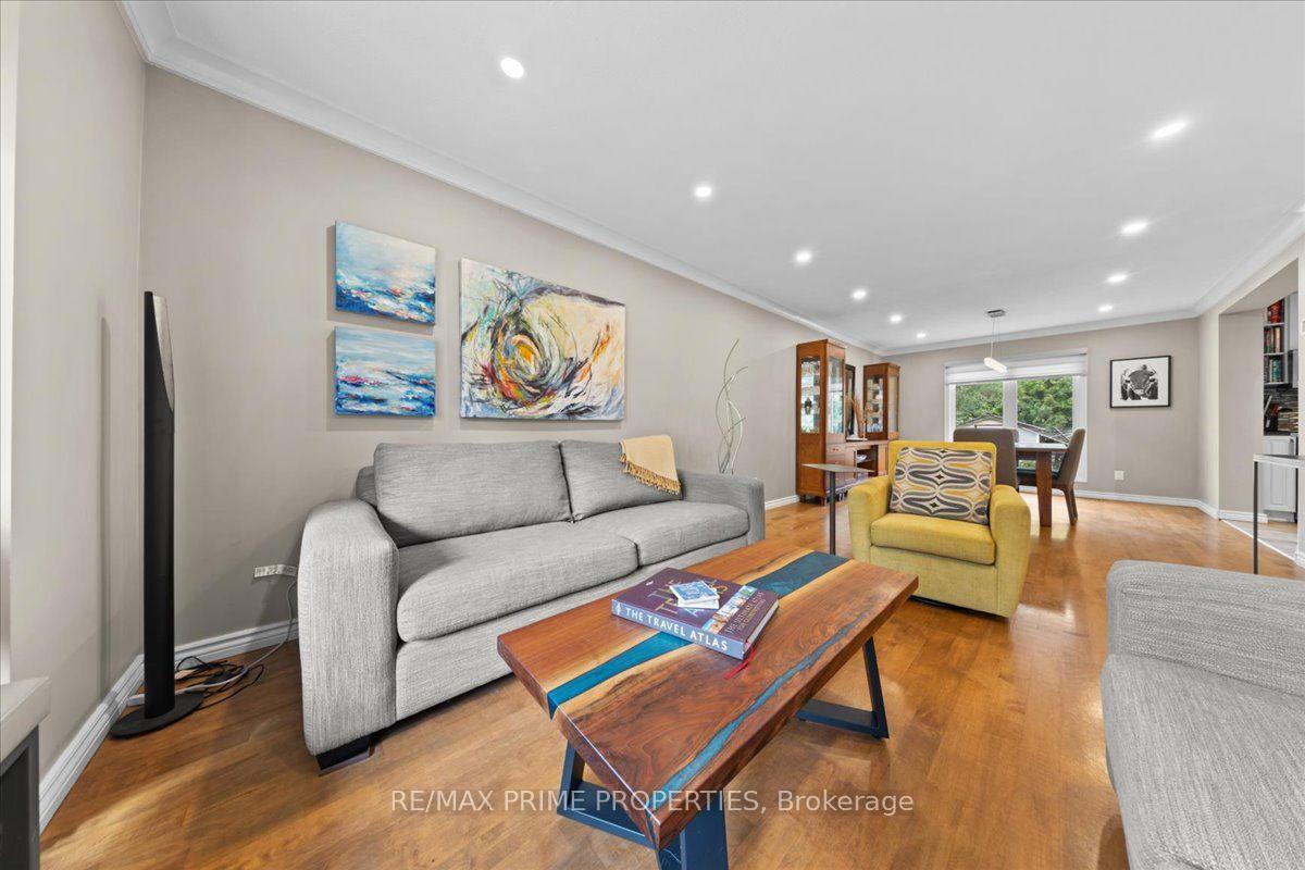 Photo 18 of 1009 Driftwood Crescent, Ottawa, Convent Glen — HOMEH