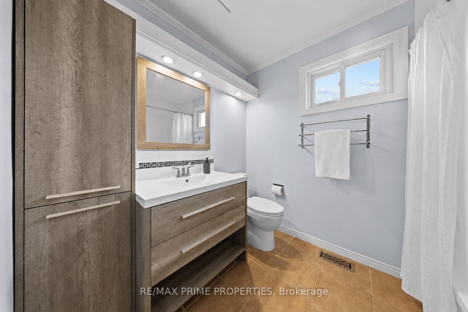 Photo 30 of 1009 Driftwood Crescent, Ottawa, Convent Glen — HOMEH
