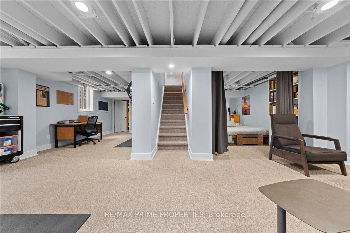Photo 31 of 1009 Driftwood Crescent, Ottawa, Convent Glen — HOMEH