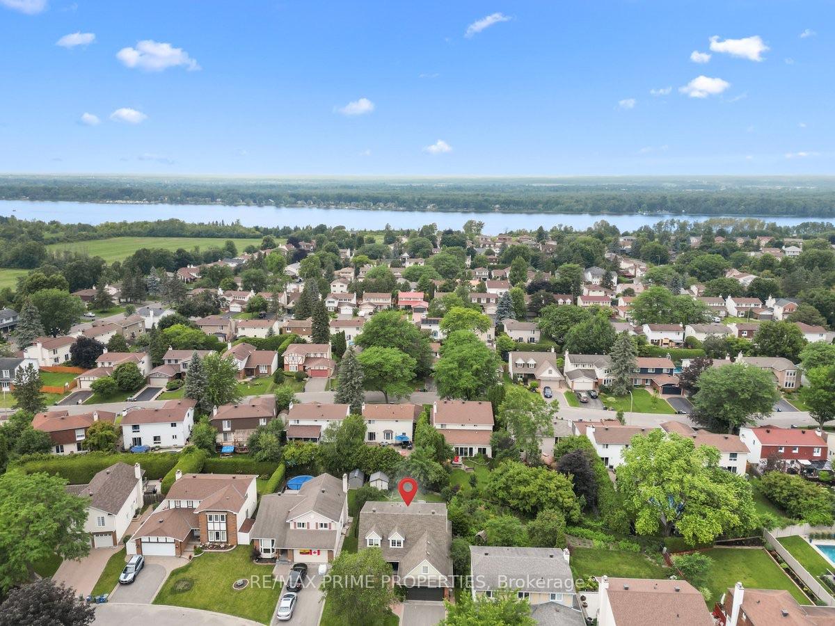 Photo 38 of 1009 Driftwood Crescent, Ottawa, Convent Glen — HOMEH