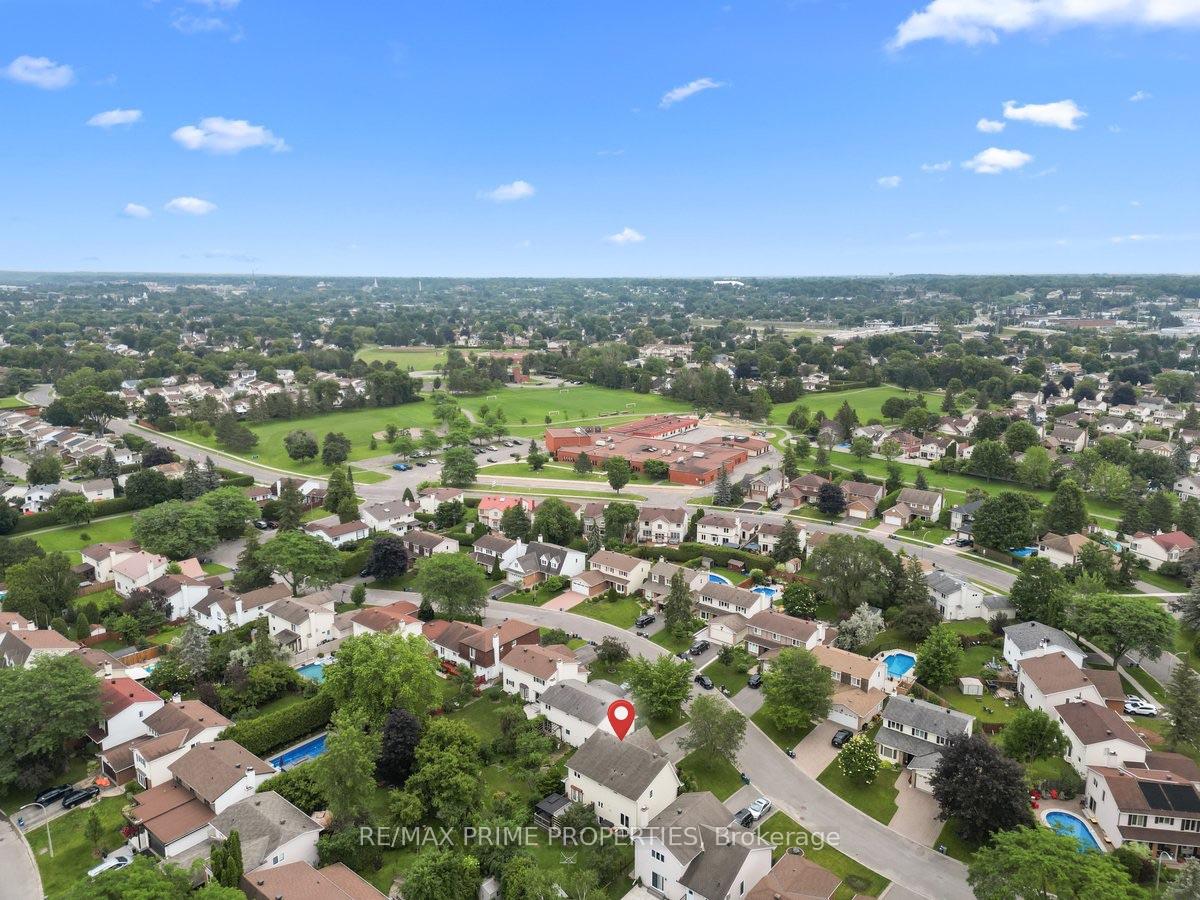 Photo 40 of 1009 Driftwood Crescent, Ottawa, Convent Glen — HOMEH