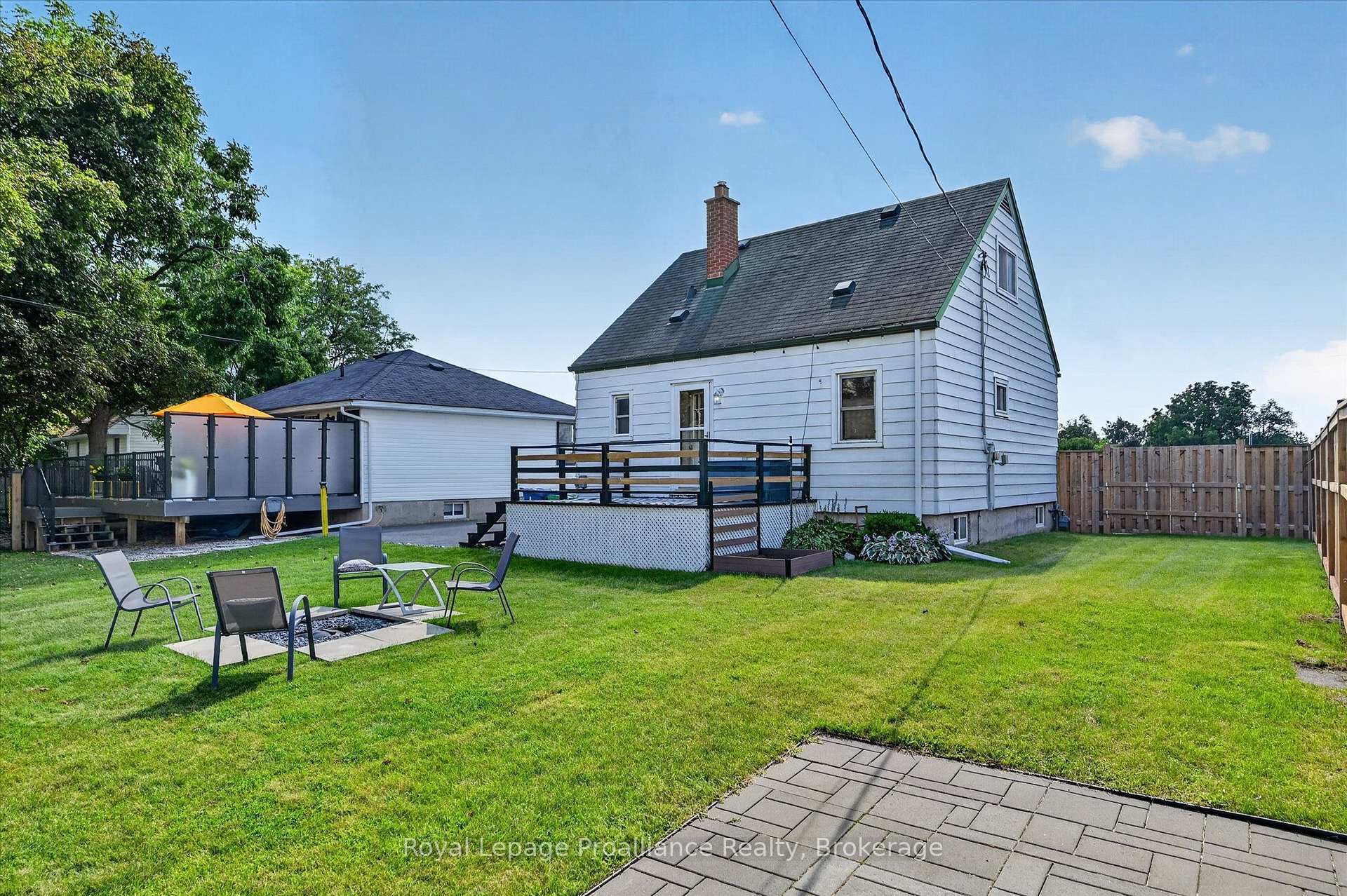Photo 41 of 732 Gillespie Avenue, Peterborough, Otonabee Ward 1 — HOMEH