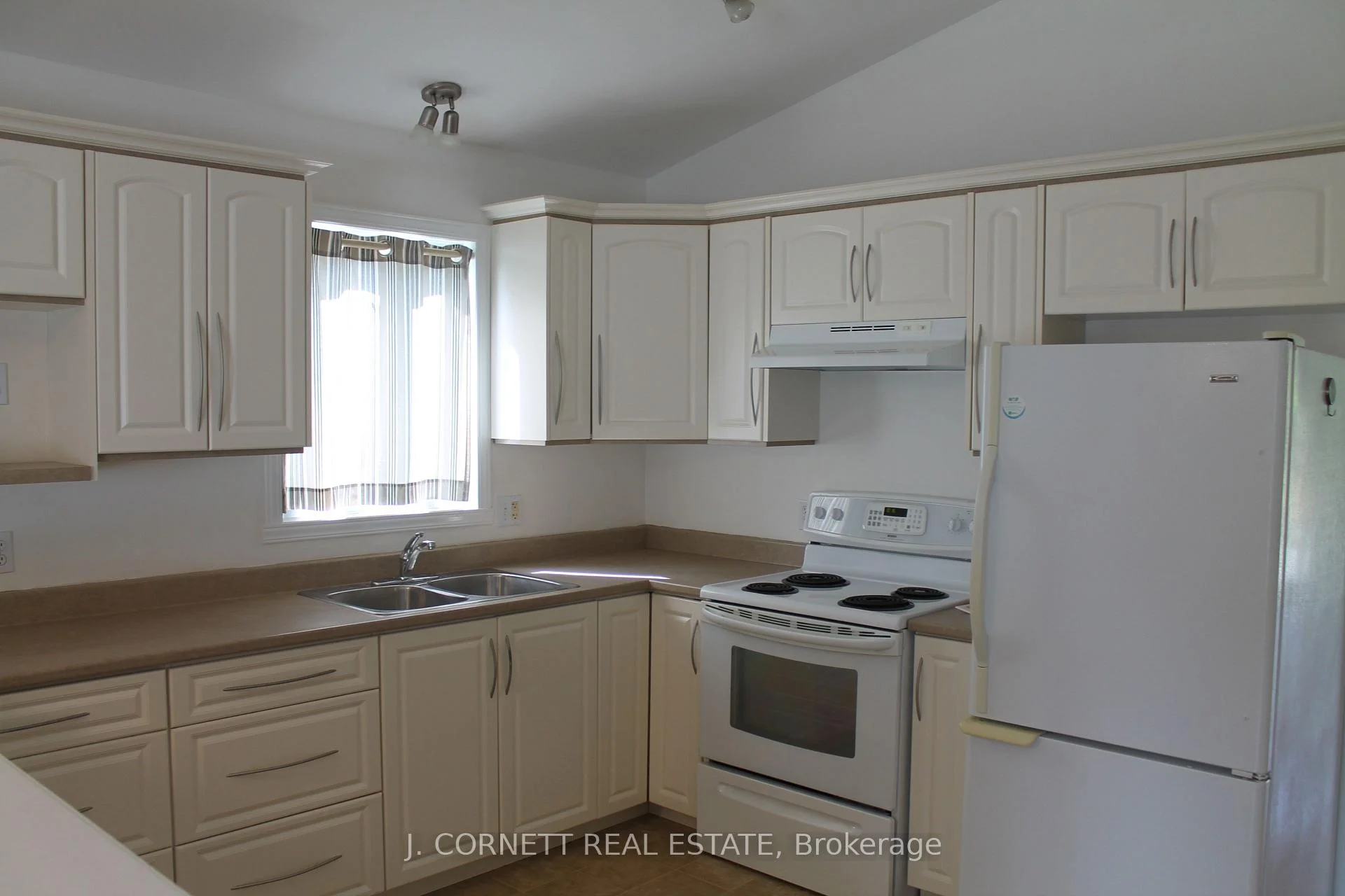 Photo 35 of 133 Dunbar Avenue, Cornwall, Cornwall — HOMEH