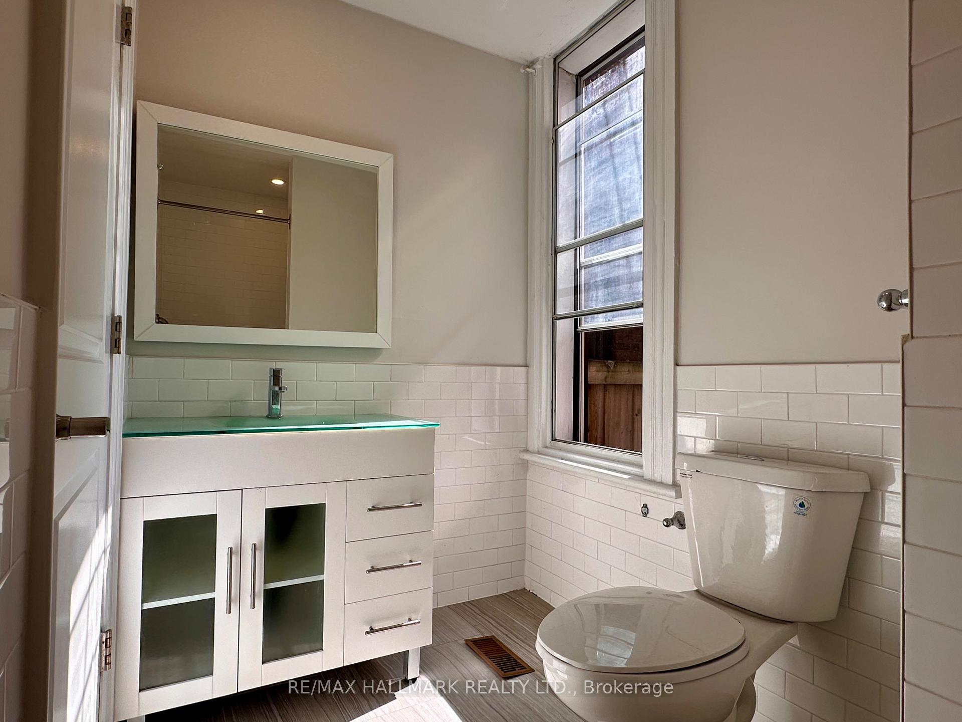 Photo 9 of 128 Brunswick Avenue, Toronto, University — HOMEH