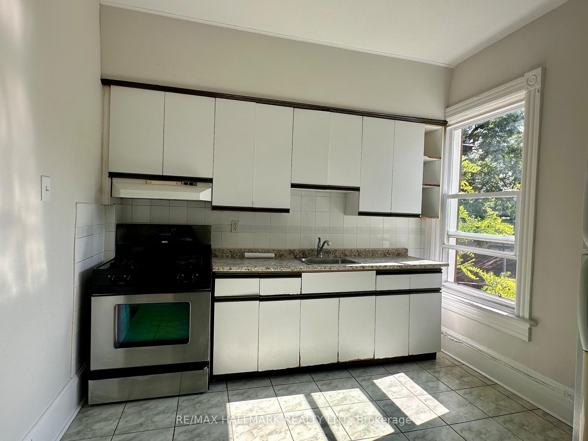 Photo 18 of 128 Brunswick Avenue, Toronto, University — HOMEH