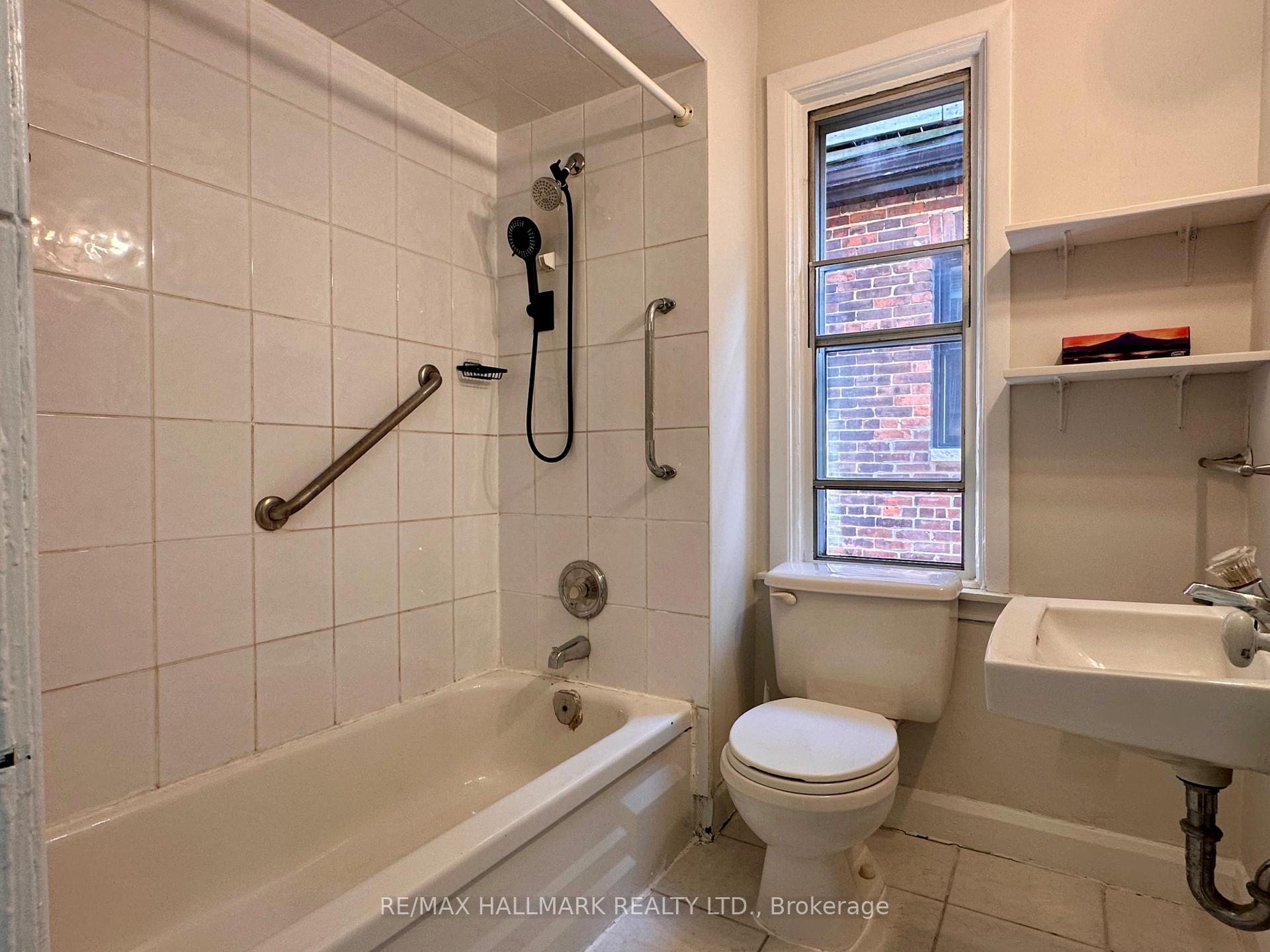 Photo 23 of 128 Brunswick Avenue, Toronto, University — HOMEH