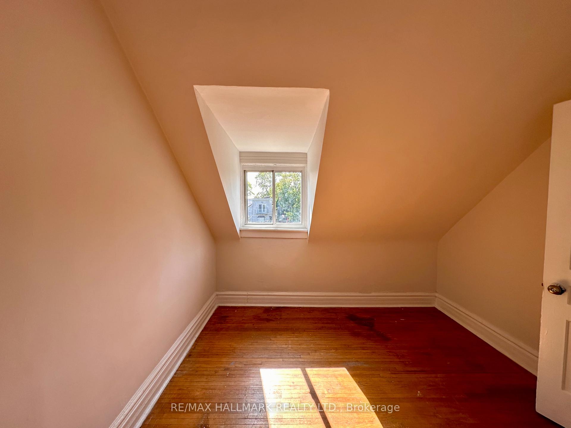Photo 29 of 128 Brunswick Avenue, Toronto, University — HOMEH