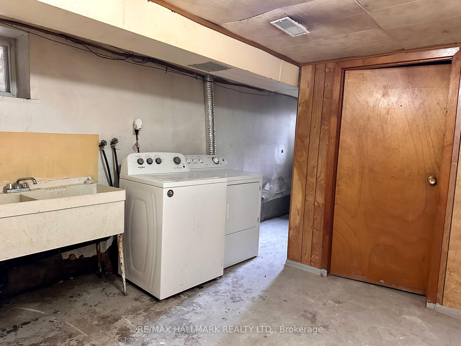 Photo 33 of 128 Brunswick Avenue, Toronto, University — HOMEH