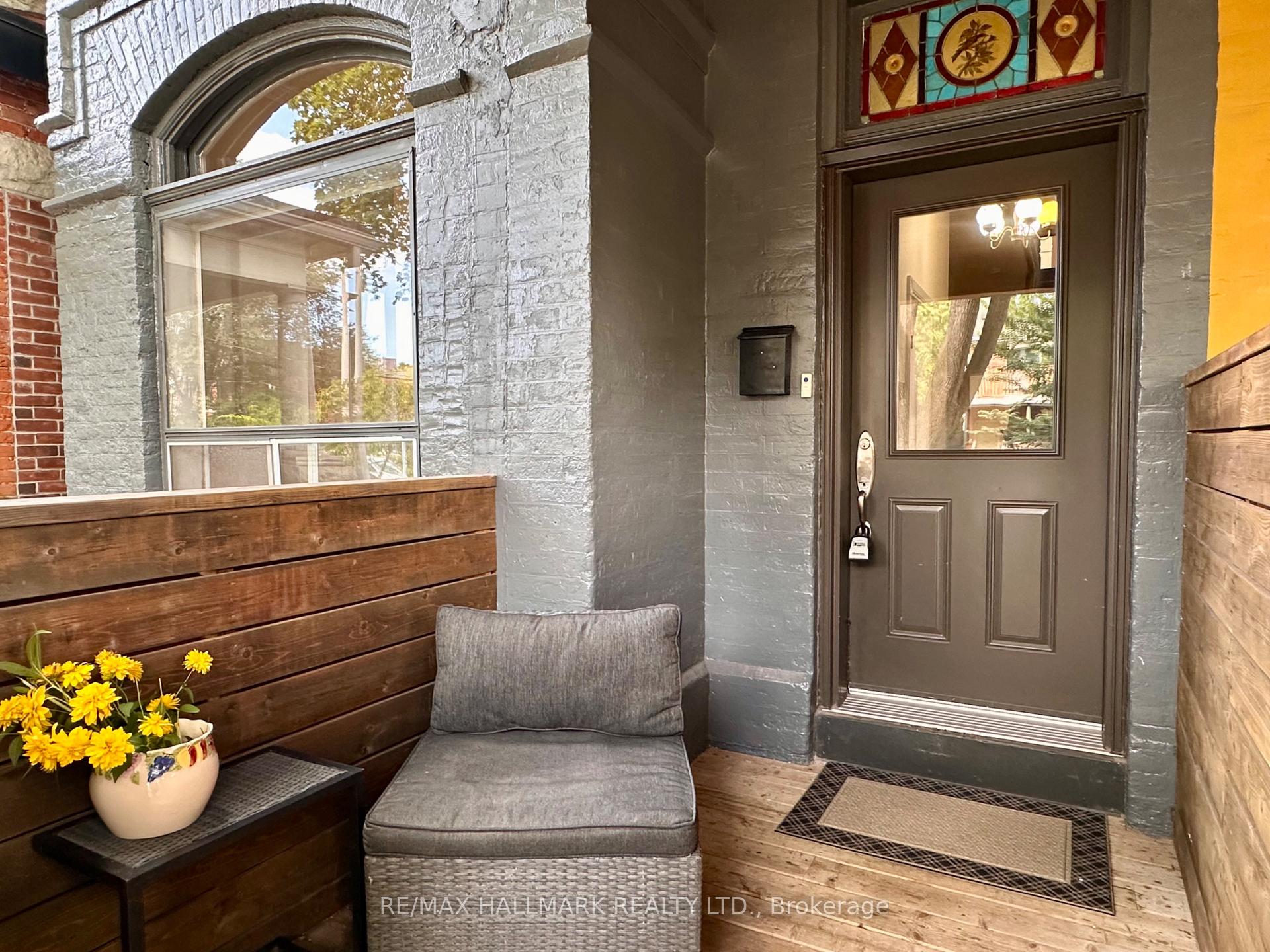 Photo 5 of 128 Brunswick Avenue, Toronto, University — HOMEH