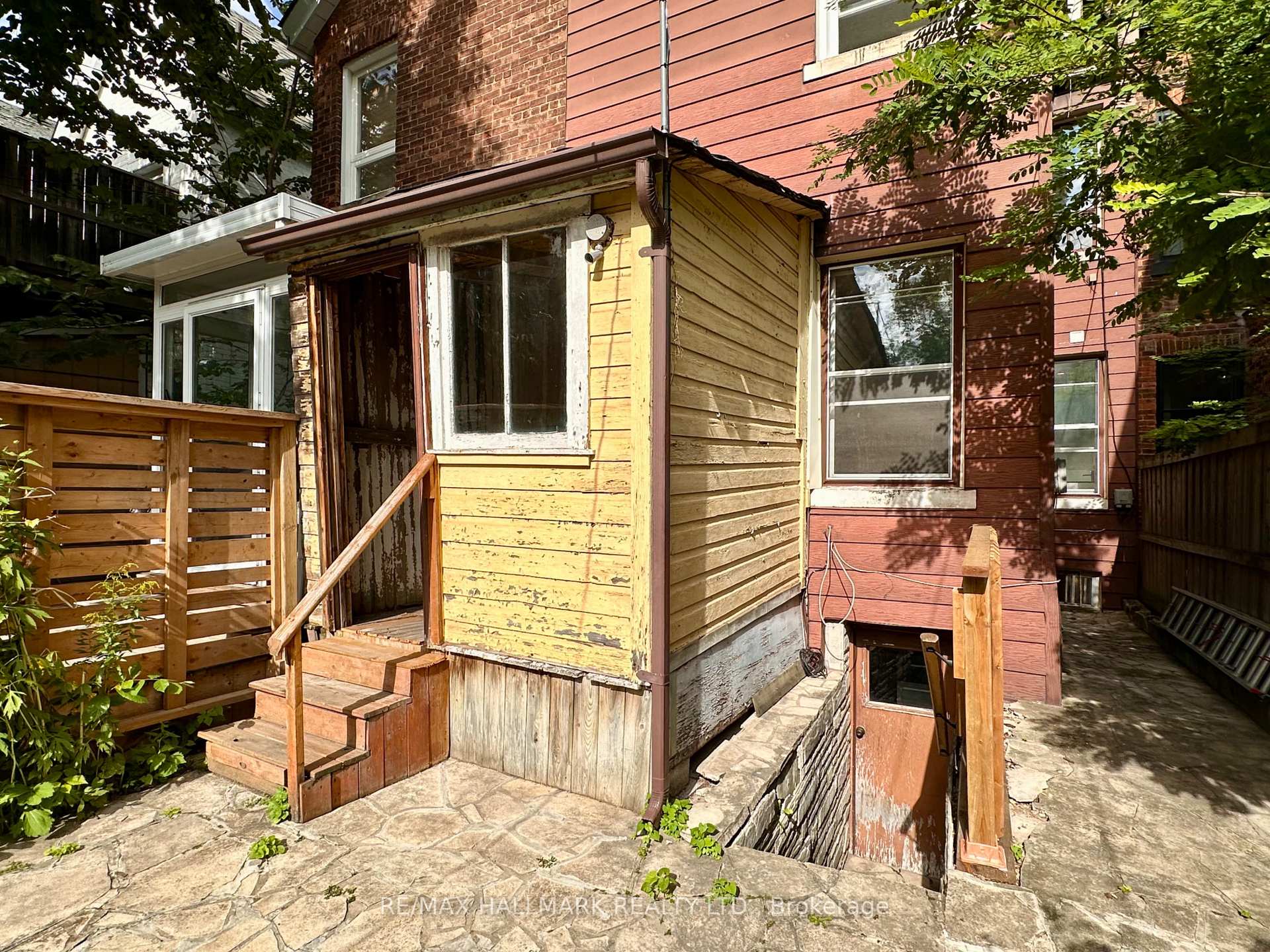 Photo 39 of 128 Brunswick Avenue, Toronto, University — HOMEH