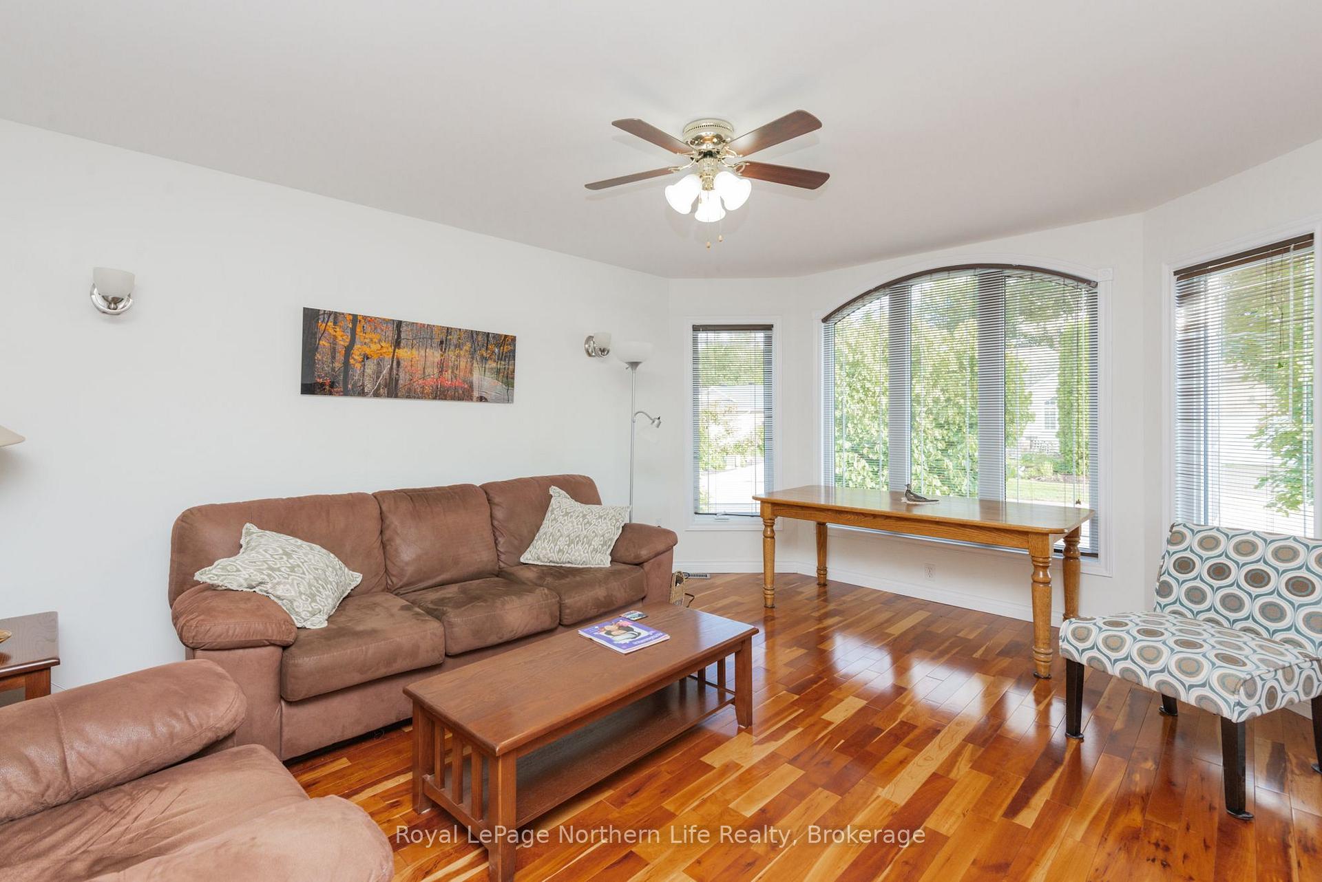 Photo 6 of 406 Pearce Street, North Bay, Airport — HOMEH