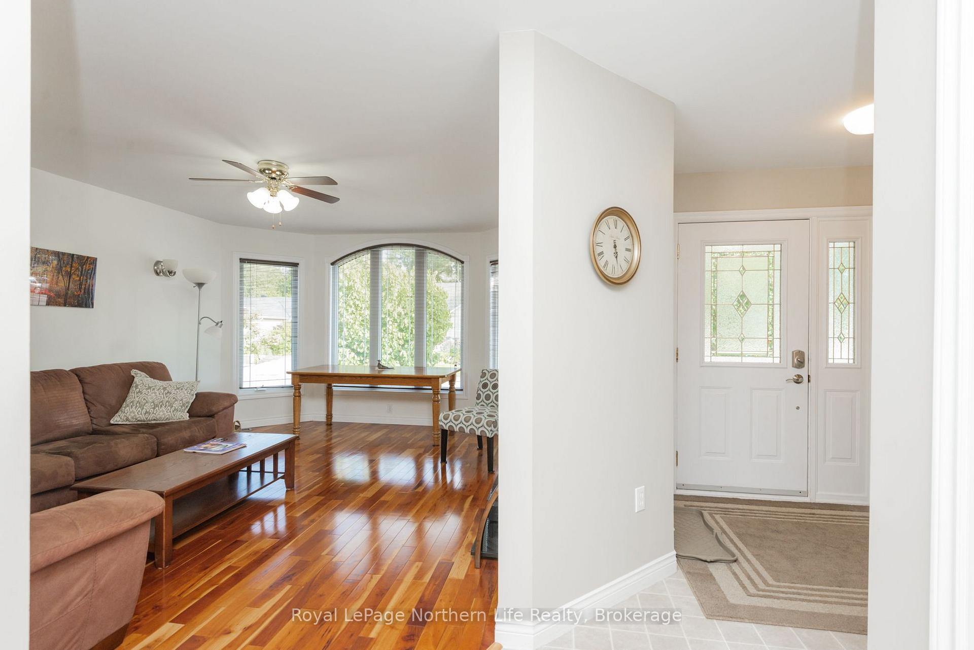 Photo 9 of 406 Pearce Street, North Bay, Airport — HOMEH