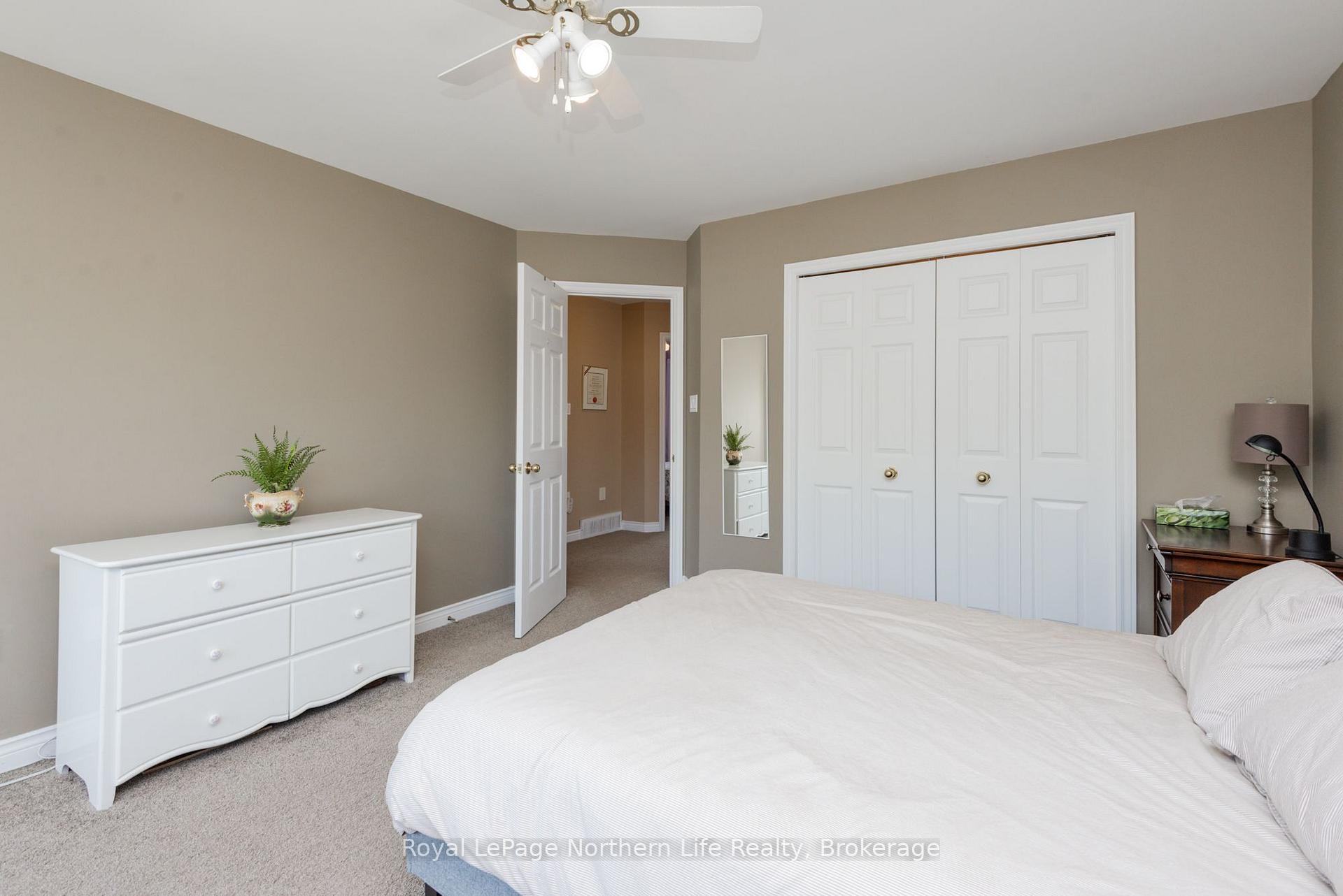 Photo 29 of 406 Pearce Street, North Bay, Airport — HOMEH