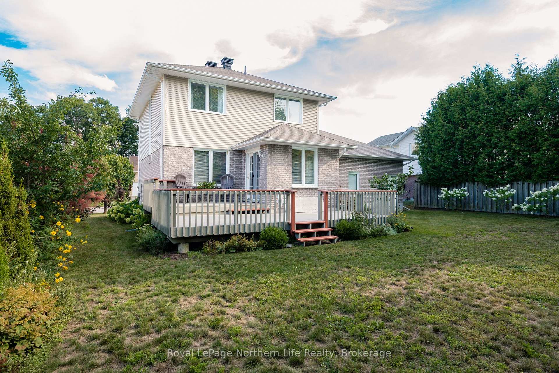 Photo 41 of 406 Pearce Street, North Bay, Airport — HOMEH