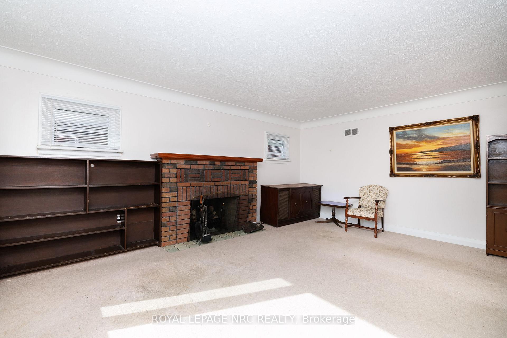 Photo 3 of 276 Glenridge Avenue, St. Catharines, Glendale/Glenridge — HOMEH