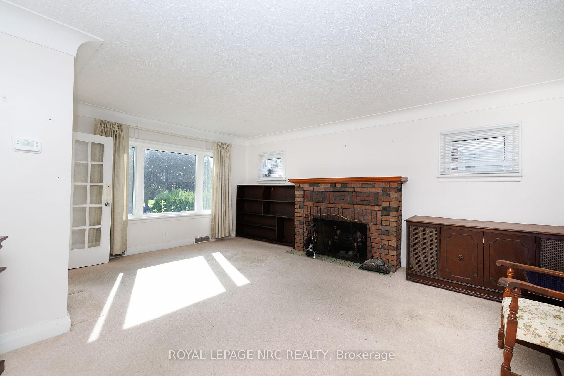 Photo 5 of 276 Glenridge Avenue, St. Catharines, Glendale/Glenridge — HOMEH