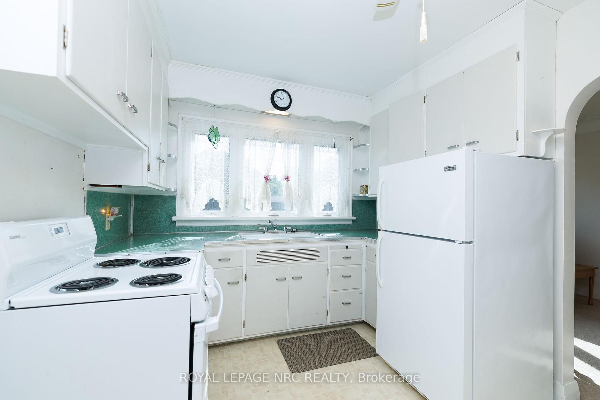 Photo 10 of 276 Glenridge Avenue, St. Catharines, Glendale/Glenridge — HOMEH