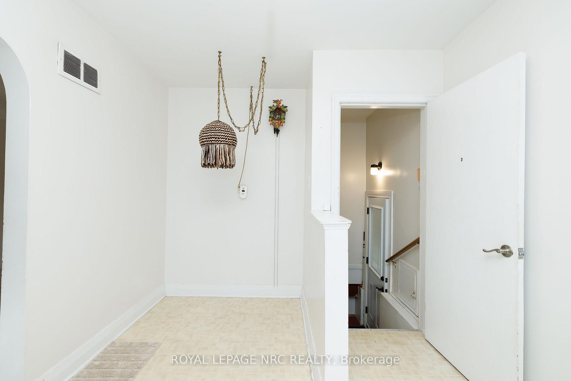 Photo 13 of 276 Glenridge Avenue, St. Catharines, Glendale/Glenridge — HOMEH