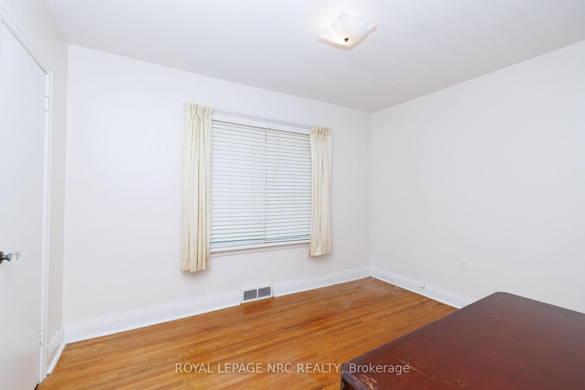 Photo 16 of 276 Glenridge Avenue, St. Catharines, Glendale/Glenridge — HOMEH