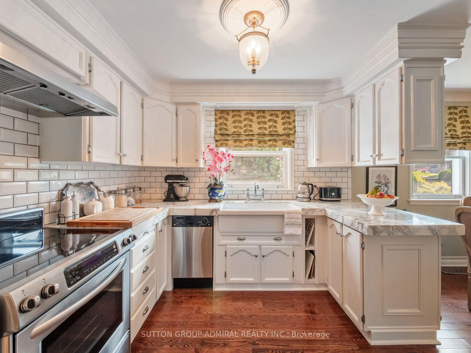 Photo 12 of 143 Dudley Avenue, Markham, Thornhill — HOMEH