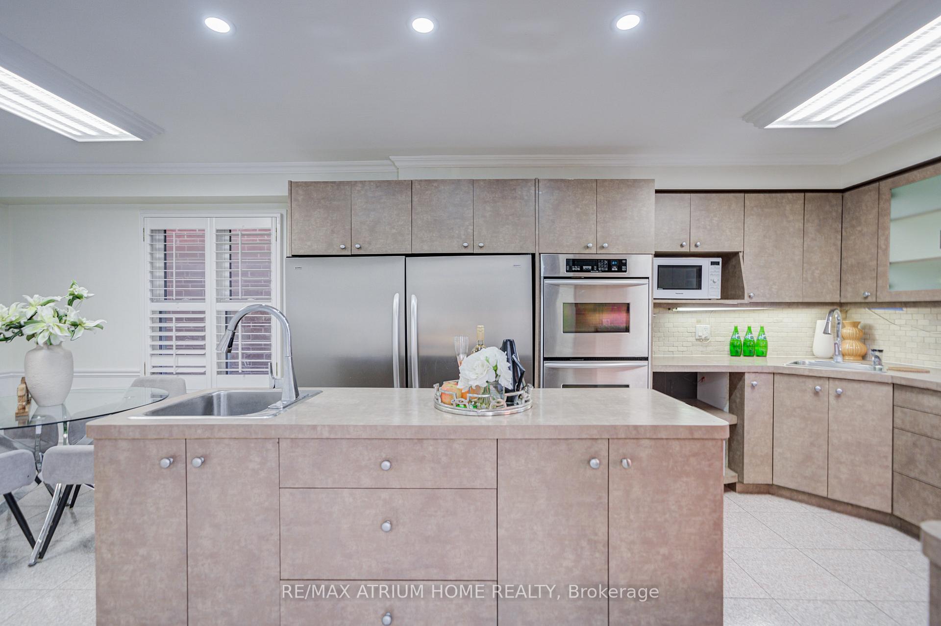 Photo 14 of 77 Rosedale Heights Drive, Vaughan, Uplands — HOMEH