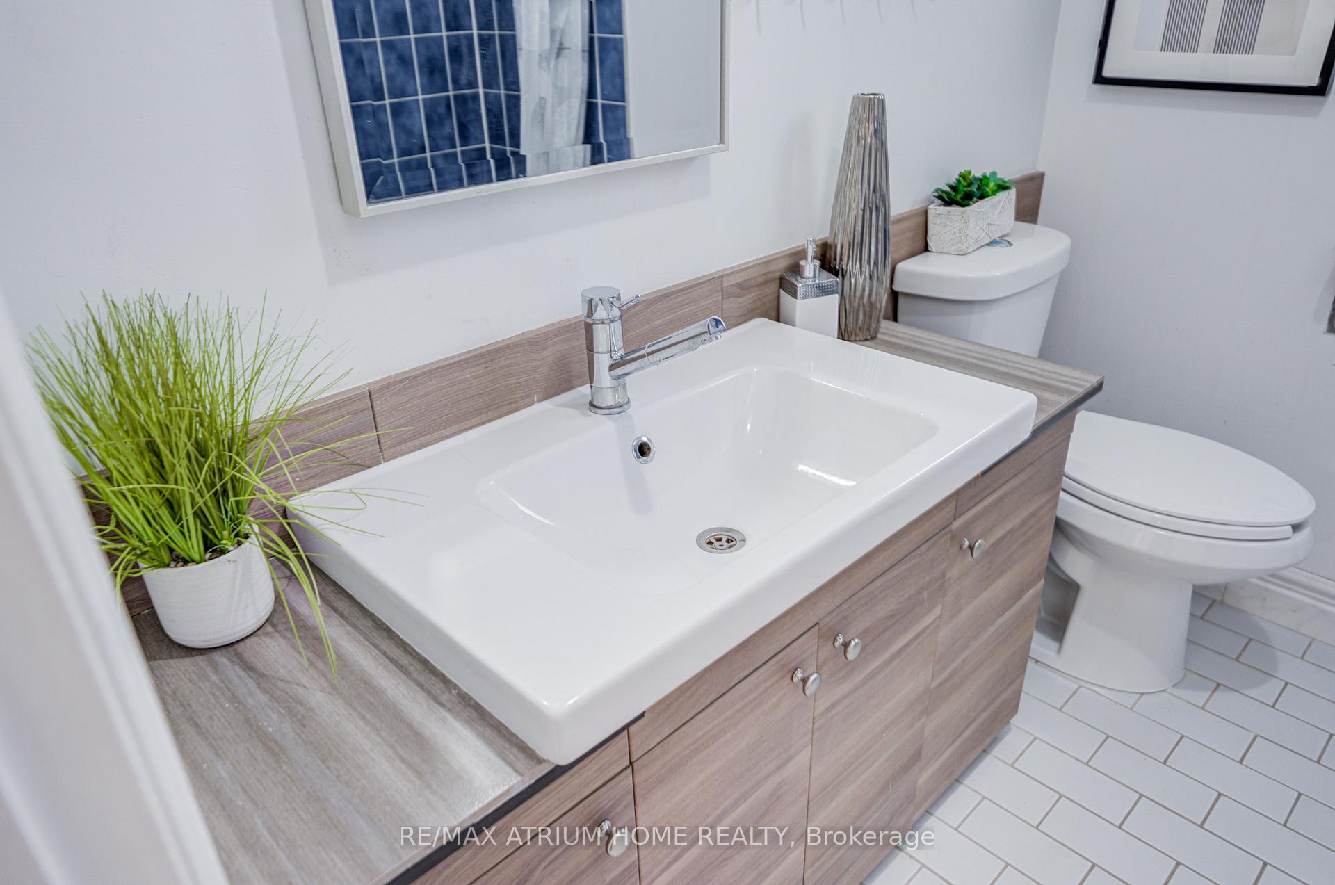 Photo 33 of 77 Rosedale Heights Drive, Vaughan, Uplands — HOMEH