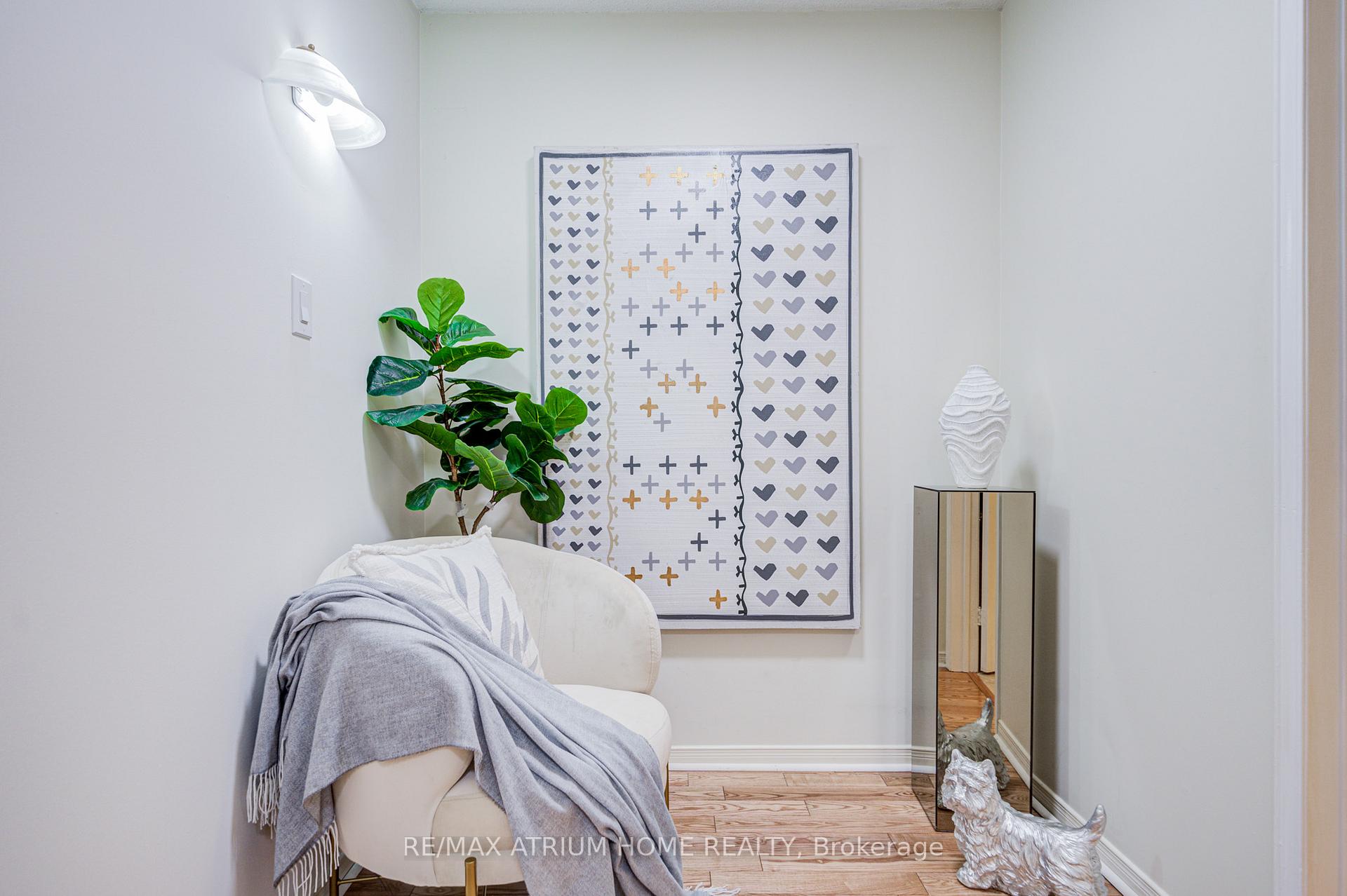 Photo 36 of 77 Rosedale Heights Drive, Vaughan, Uplands — HOMEH