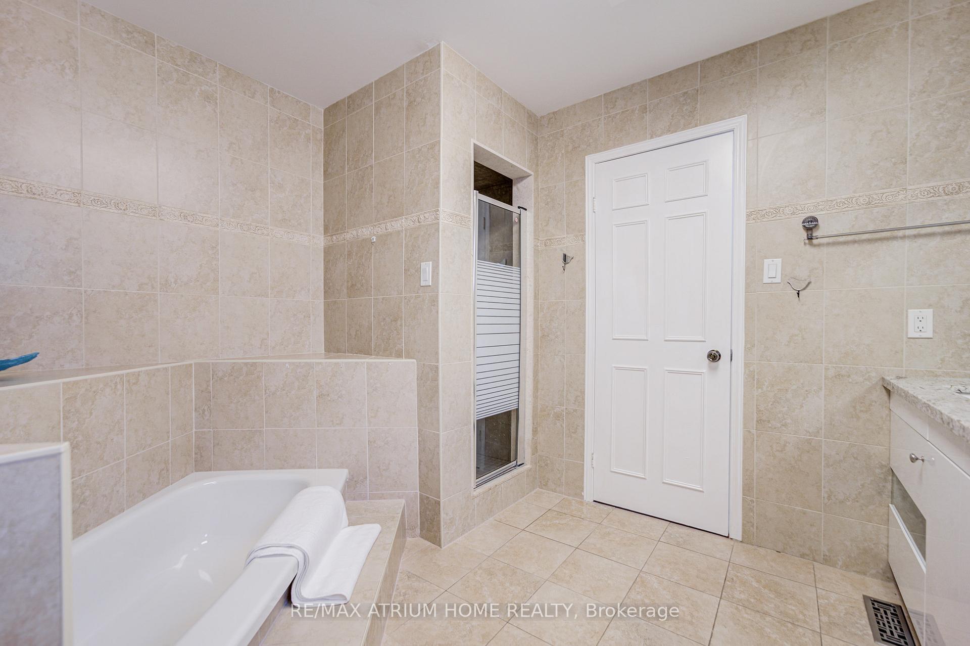 Photo 41 of 77 Rosedale Heights Drive, Vaughan, Uplands — HOMEH