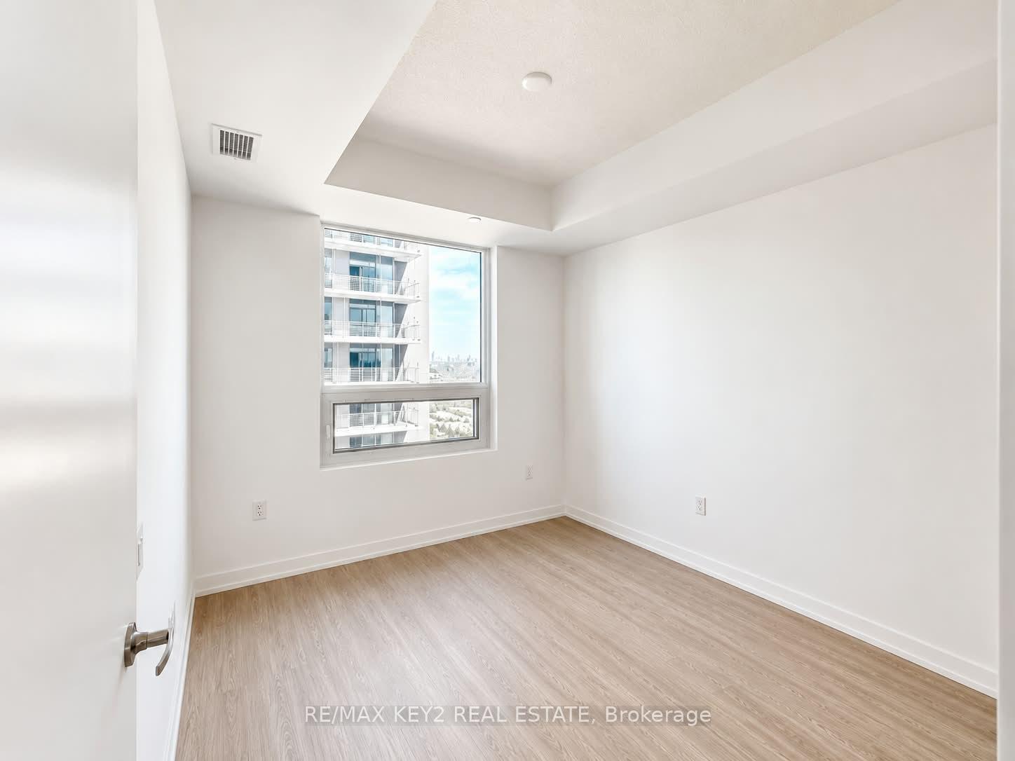 Photo 8 of Unit 1712, 4010 Eglinton Avenue W, Etobicoke, Humber Heights — HOMEH
