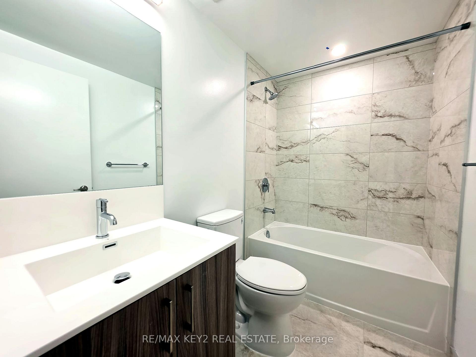 Photo 12 of Unit 1712, 4010 Eglinton Avenue W, Etobicoke, Humber Heights — HOMEH