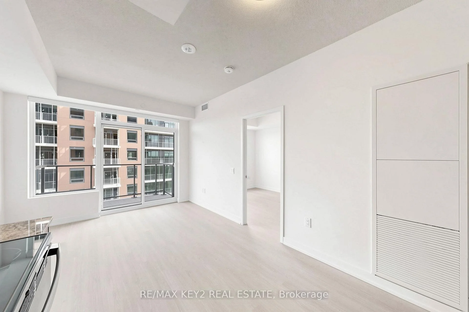 Photo 11 of Unit 1712, 4010 Eglinton Avenue W, Etobicoke, Humber Heights — HOMEH