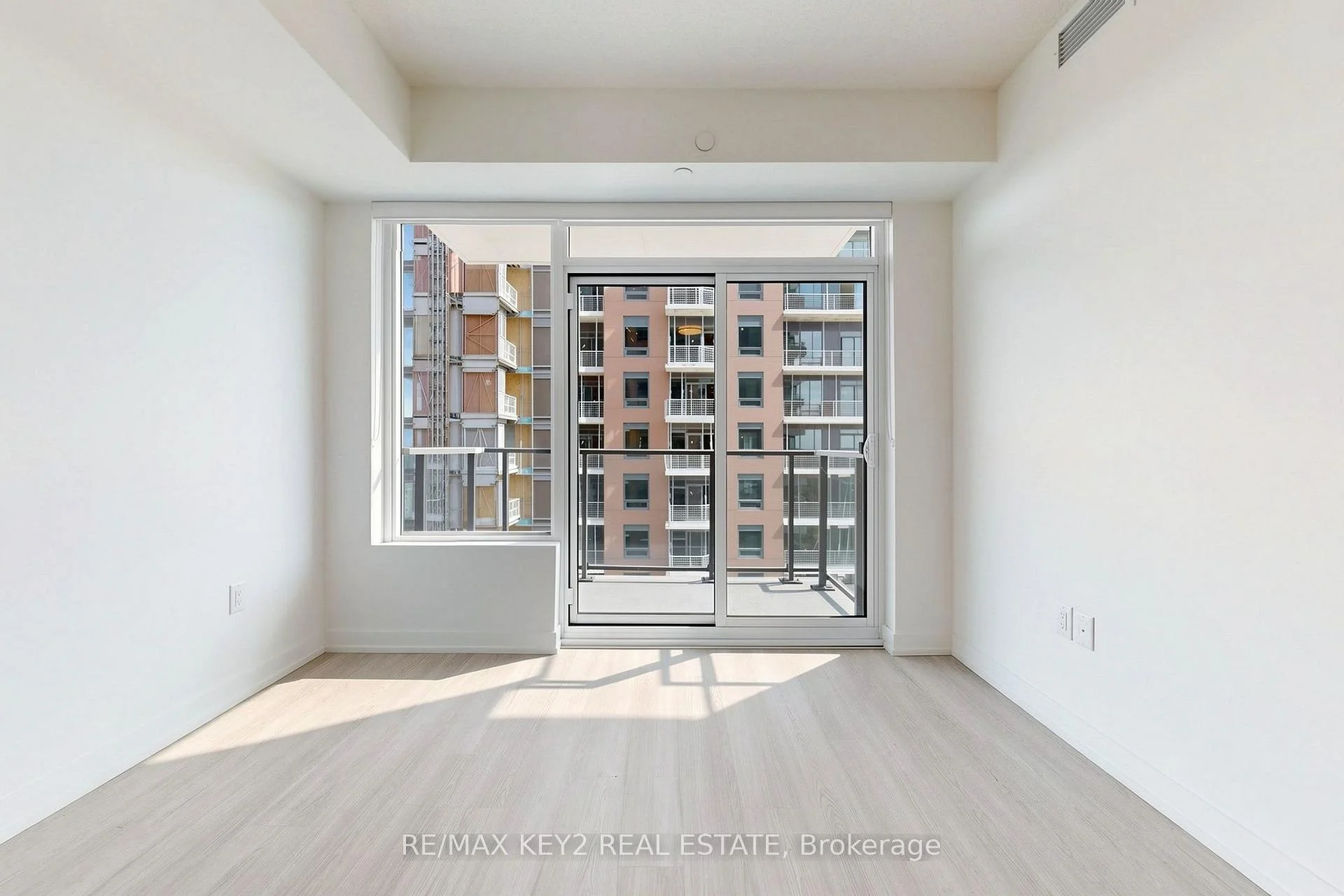 Photo 13 of Unit 1712, 4010 Eglinton Avenue W, Etobicoke, Humber Heights — HOMEH