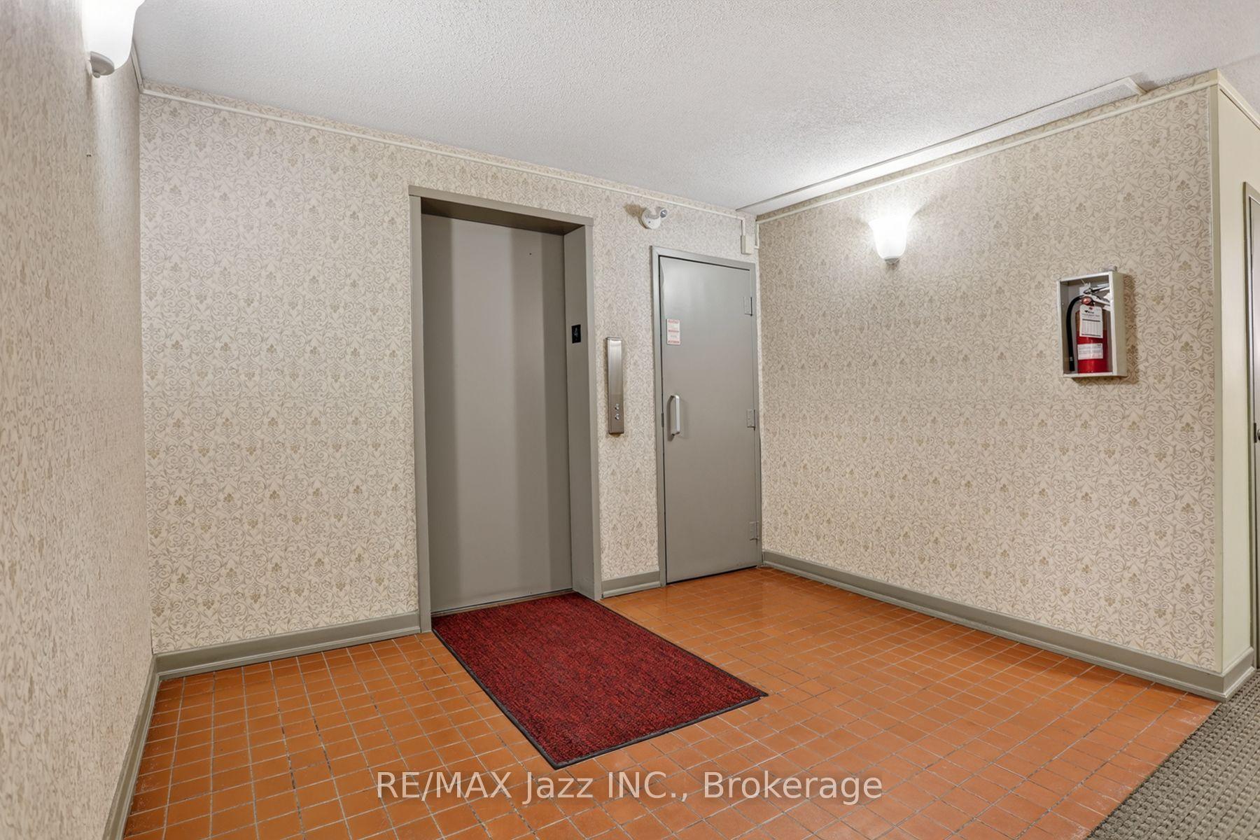 Photo 6 of Unit 305, 363 Simcoe Street N, Oshawa, O'Neill — HOMEH